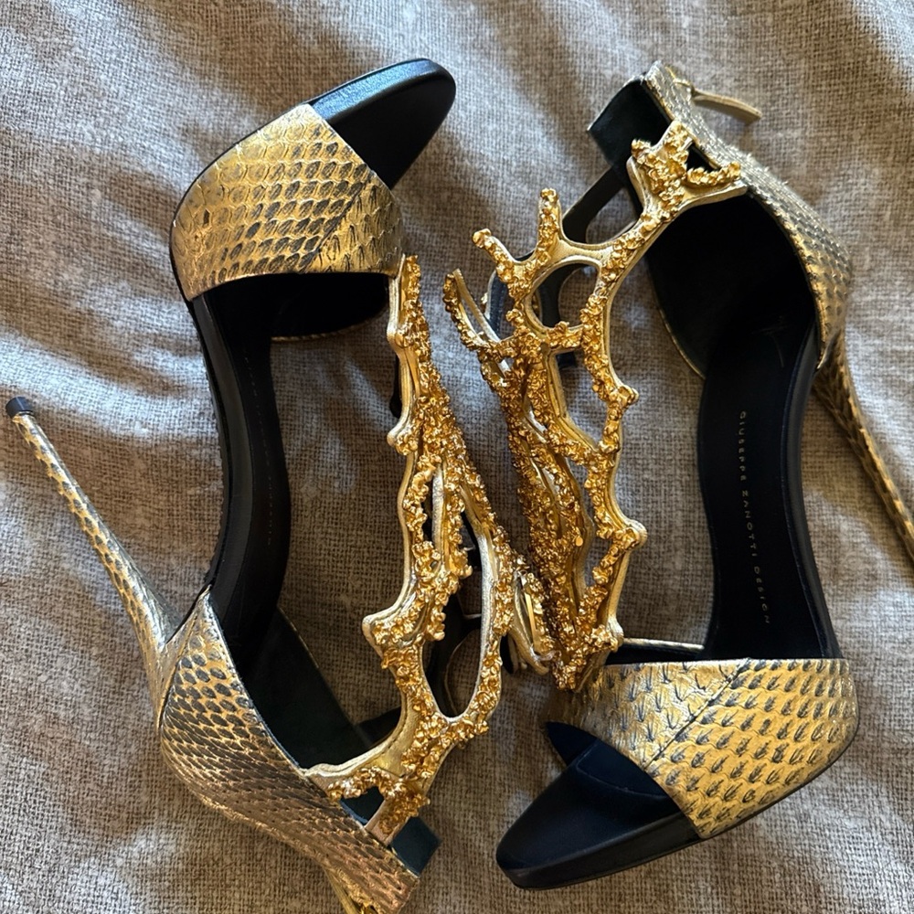 Giuseppe Zanotti Ornate Gold and Black Heels - Picture 2 of 7